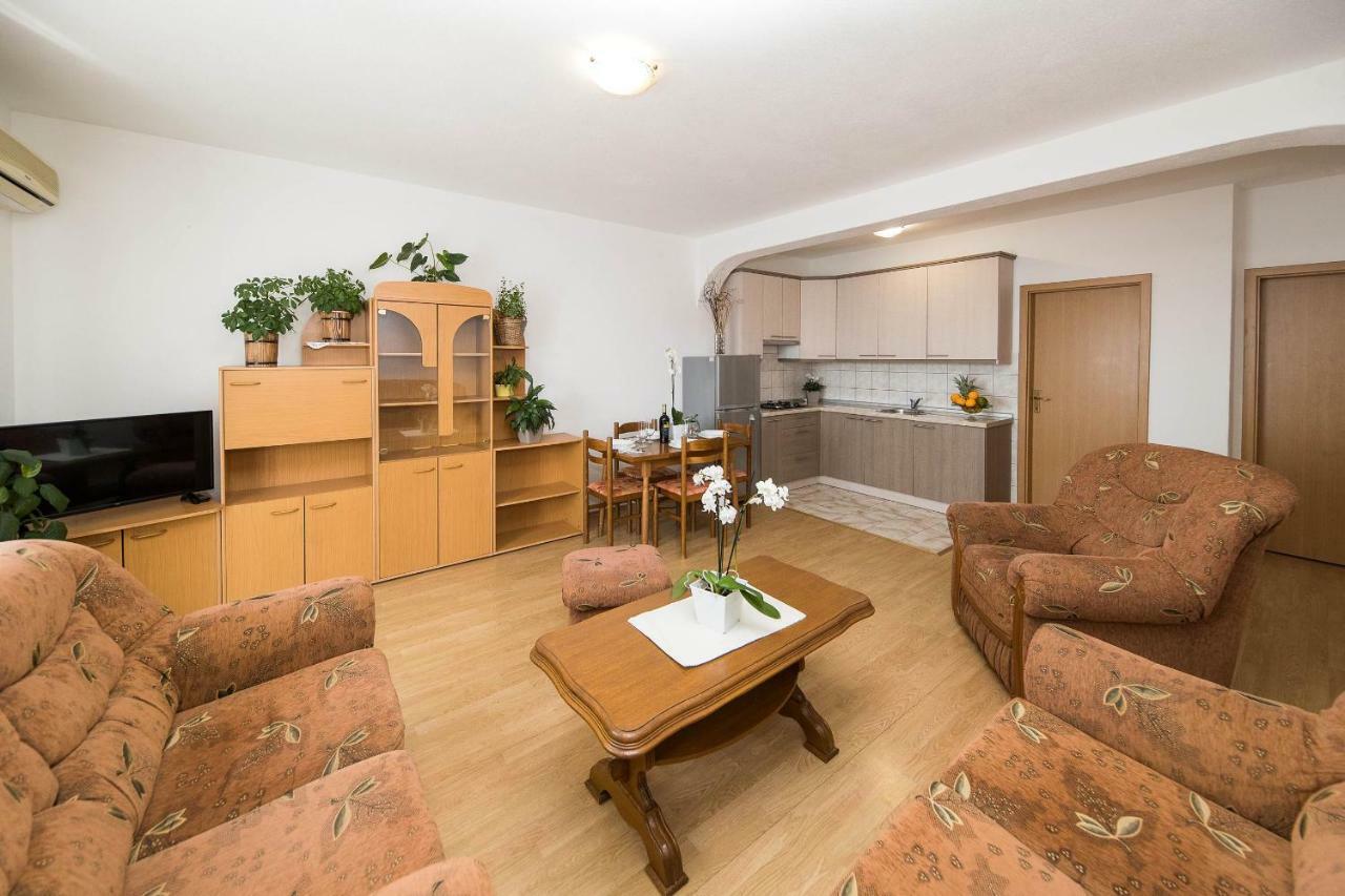 Apartmani Jordanka Crikvenica Exterior foto