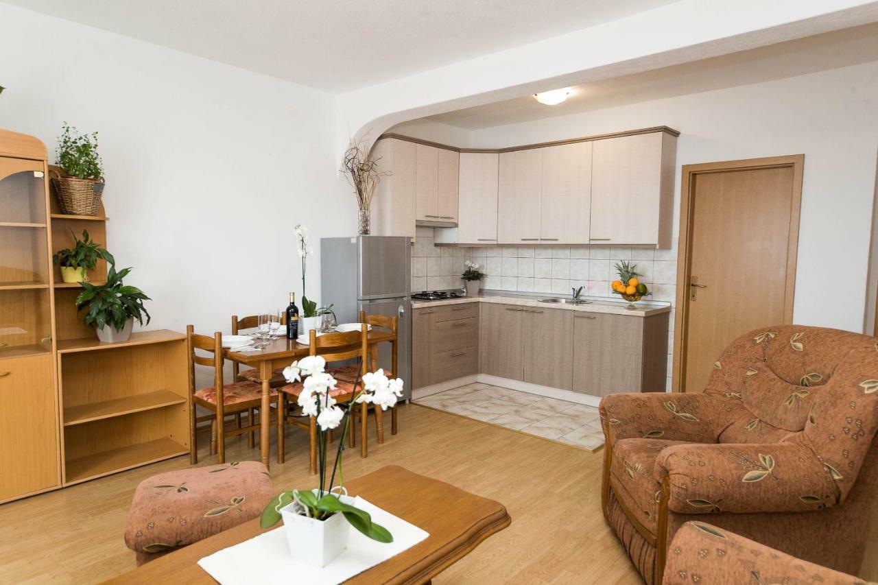 Apartmani Jordanka Crikvenica Exterior foto